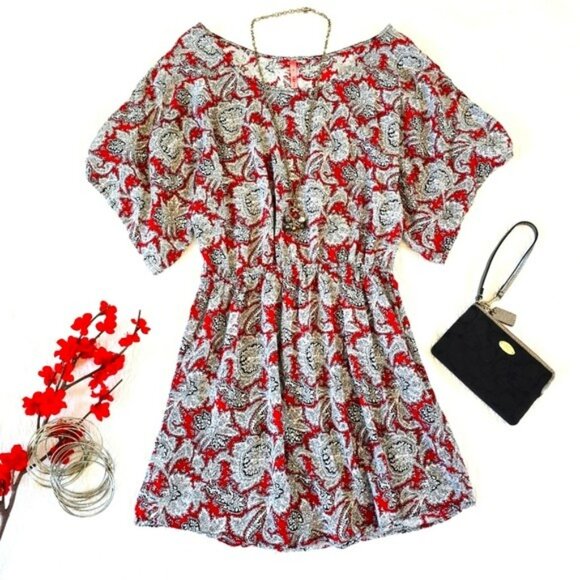 Women's Mini Dress Size Small Red Paisley Flowy Cold Shoulder Bohemian Vacation - Picture 1 of 13